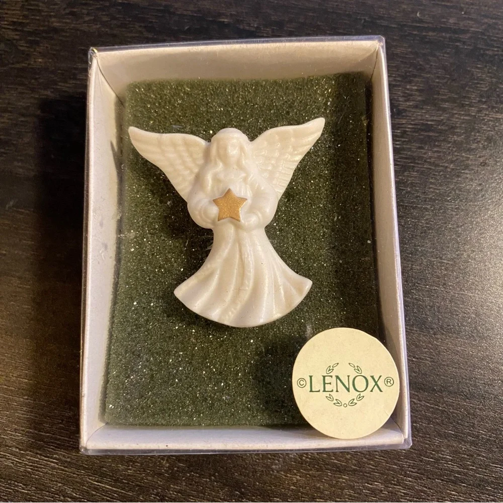 NEW Lenox Vintage Porcelain Angel Pin Brooch Christmas 1.5